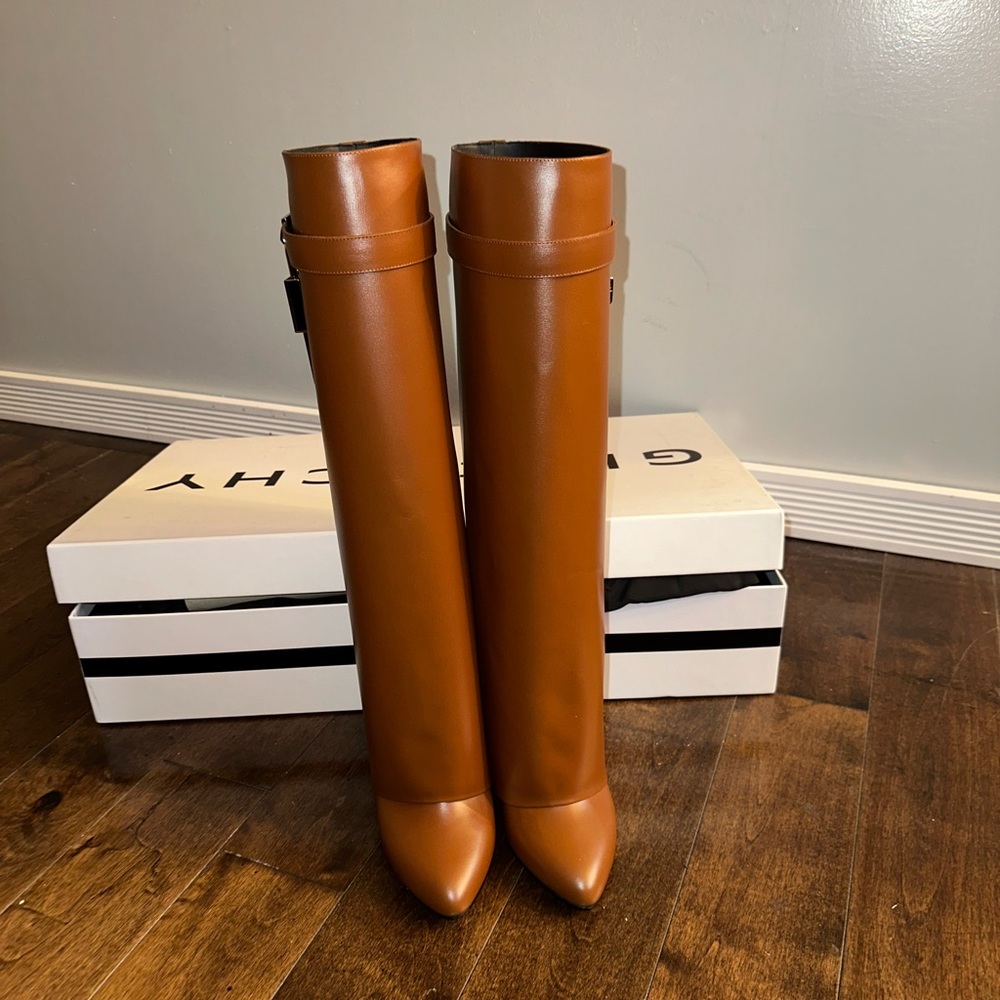 Givenchy Shark lock boots